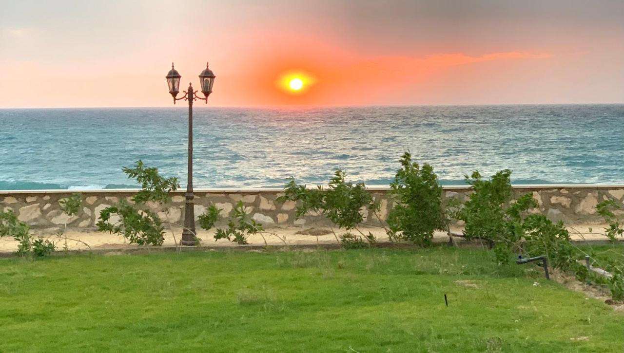 Amazing Beach View In Ras Sudr راس سدر Ras Sedr Raʼs Matārimah Kültér fotó